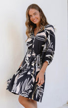 Load image into Gallery viewer, ABSTRACT DRESS