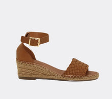 Load image into Gallery viewer, SASHA LEATHER TAN WEDGES