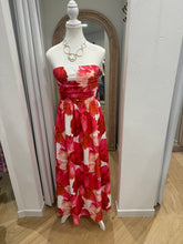 Load image into Gallery viewer, ARIA MAXI DRESS