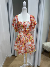 Load image into Gallery viewer, SUNSET FLORAL DRESS - PEACH