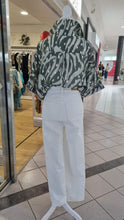 Load image into Gallery viewer, JOSIE WHITE DENIM JEANS