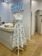Load image into Gallery viewer, SEASHELL MIDI DRESS
