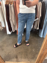 Load image into Gallery viewer, CHARLIE DENIM JOGGER JEANS - MID BLUE