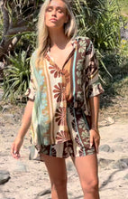 Load image into Gallery viewer, JAASE CACAO MIST FLORA SHORTS