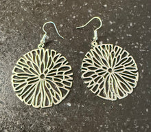 Load image into Gallery viewer, BOHO MANDALA FLOWER EARRINGS
