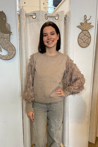 EMILIA FRINGE SLEEVE TOP - BROWN