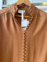 Load image into Gallery viewer, CAMEL BLOUSE