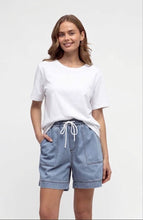 Load image into Gallery viewer, MIRAGE DENIM SHORTS - LIGHT DENIM