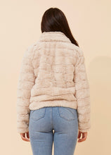 Load image into Gallery viewer, MOSCOW FAUX FUR JACKET - BEIGE