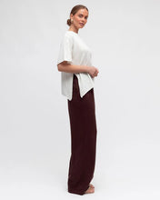 Load image into Gallery viewer, ANGLE KNIT TOP - WHITE