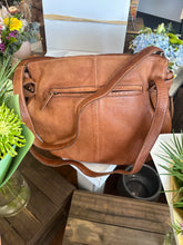 Load image into Gallery viewer, LILY LEATHER HANDBAG TAN - RUGGED HIDE