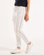 Load image into Gallery viewer, BROOKS STRETCH JEANS - WHITE