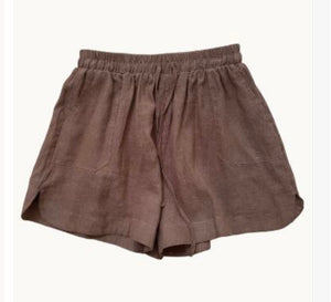 LITTLE LIES BRONTË SHORTS - MOCHA