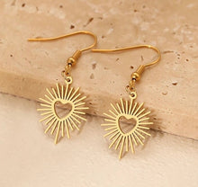 Load image into Gallery viewer, GOLD HEART GEOMETRIC PENDANT EARRINGS