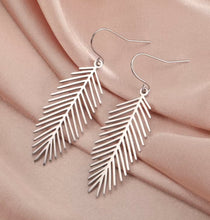 Load image into Gallery viewer, SILVER LEAF PENDANT EARRINGS