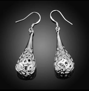 SILVER WATER DROP EARRINGS