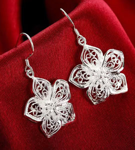 SILVER FLOWER EARRINGS