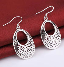 Load image into Gallery viewer, SILVER CARVED FLOWER EARRINGS