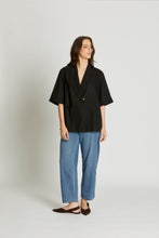 Load image into Gallery viewer, AMBER LINEN JACKET / TOP - BLACK