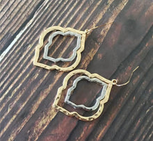 Load image into Gallery viewer, GOLD &amp; SILVER FLOWER SHAPE EARRINGS
