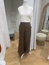 Load image into Gallery viewer, RUBY LINEN PANTS - COFFEE
