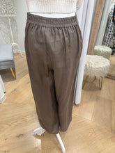 Load image into Gallery viewer, RUBY LINEN PANTS - COFFEE