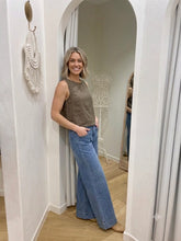 Load image into Gallery viewer, RUBY LINEN CAMI TOP - COFFEE