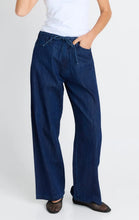 Load image into Gallery viewer, GOLDIE DARK DENIM JEANS
