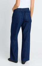 Load image into Gallery viewer, GOLDIE DARK DENIM JEANS