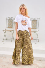 Load image into Gallery viewer, JAASE VINTAGE TEE - ISLAND DREAMING ~ WHITE