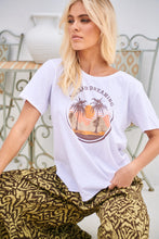 Load image into Gallery viewer, JAASE VINTAGE TEE - ISLAND DREAMING ~ WHITE