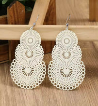 Load image into Gallery viewer, BIEGE BOHO EARRINGS