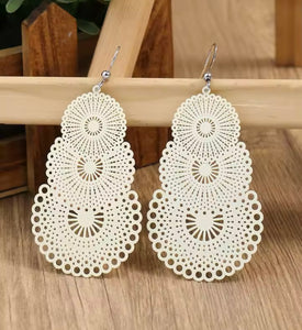 BIEGE BOHO EARRINGS