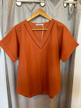 Load image into Gallery viewer, CARNIVAL LINEN TOP - RUST