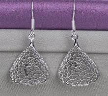 Load image into Gallery viewer, SILVER FISH NET EARRINGS
