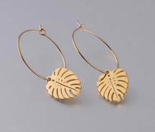 Load image into Gallery viewer, GOLD PALM LEAF HOOP EARRINGS