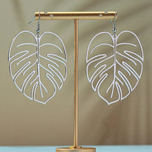 Load image into Gallery viewer, PALM LEAF EARRINGS - SILVER