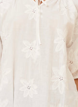 Load image into Gallery viewer, ELLARA WHITE COTTON EMBROIDERED TOP