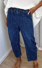 Load image into Gallery viewer, HARPER BARREL LEG JEANS - DARK DENIM