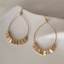 Load image into Gallery viewer, WATER DROP GOLD HOOP EARRINGS