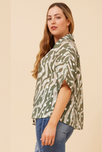 Load image into Gallery viewer, CHELLE BLOUSE - GREEN WITH SILVER FLECKS