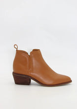 Load image into Gallery viewer, JUNE LEATHER BOOTS - TAN