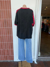 Load image into Gallery viewer, BURNING HEART OVERSIZED TEE