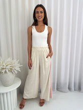 Load image into Gallery viewer, RAVING HEARTS PANTS - WHITE