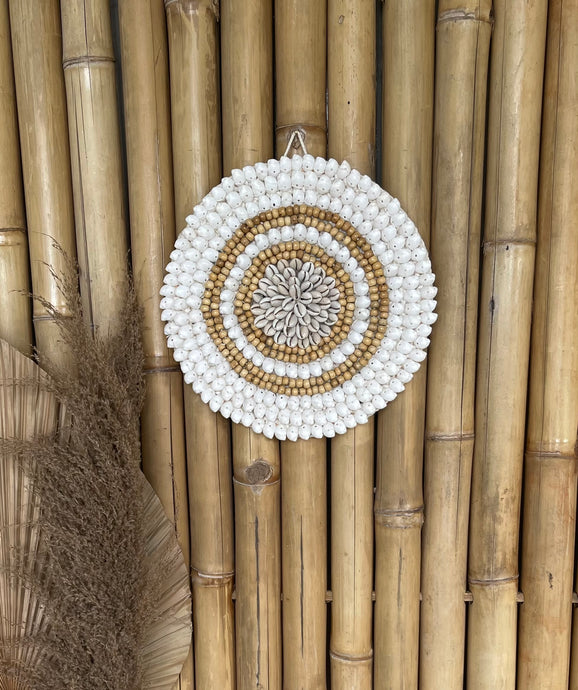 Lynx beaded & shell Beige & White wall hanging