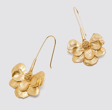 Load image into Gallery viewer, GOLD FLOWER DANGLE EARRINGS