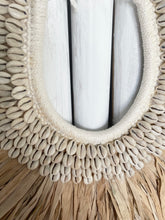 Load image into Gallery viewer, Jarra shell &amp; seagrass wall hanging display