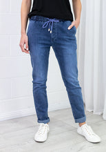 Load image into Gallery viewer, JOGGER COUNTRY DENIM JEANS STRETCH WAIST DENIM PANTS - BLUE