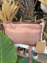 Load image into Gallery viewer, AMINA LEATHER BAG IN LUXOR RUGGED HIDE