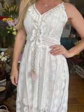 Load image into Gallery viewer, SAVANNA LACE DRESS - WHITE